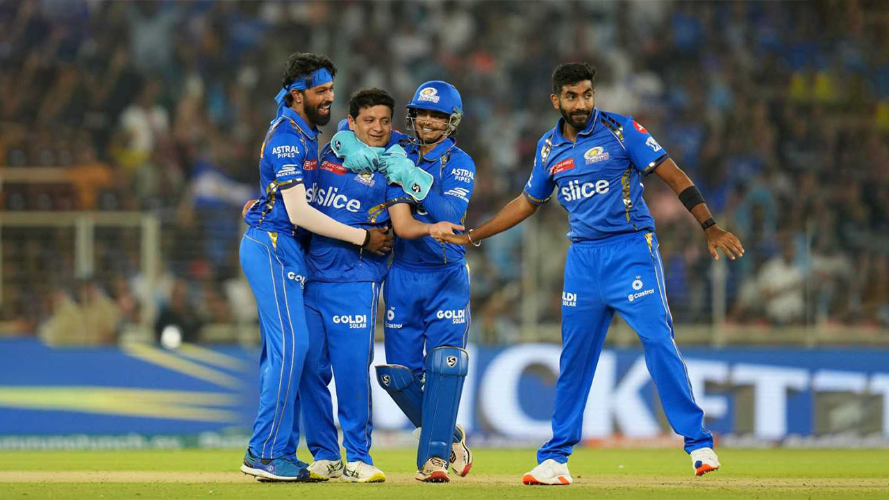 Elation In The Mumbai Indians Camp As Piyush Chawla Takes Out Shubman Gill