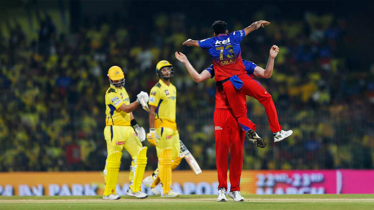 Mohammed Siraj Had To Take Flight To Give Cameron Green A Celebratory Hug