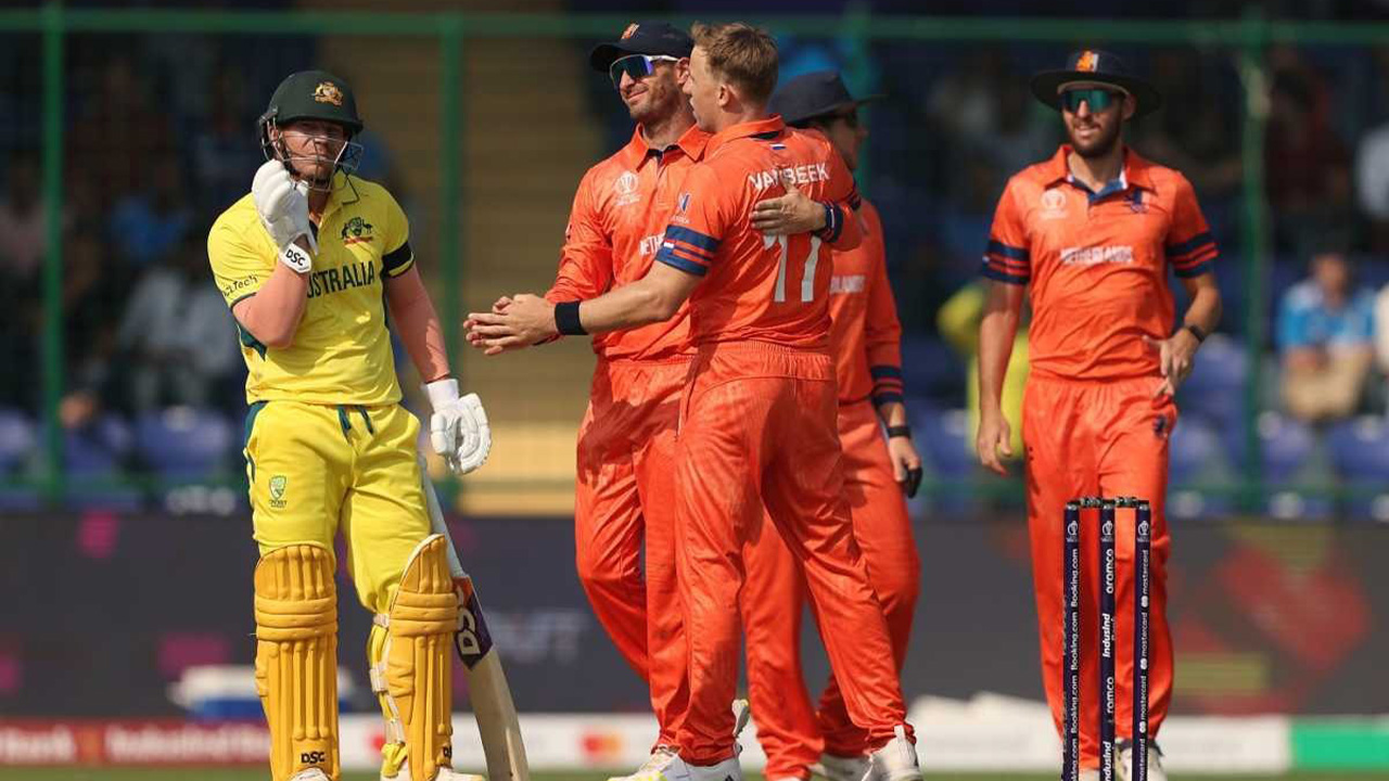 Logan Van Beek Celebrates After Sending Back Mitchell Marsh Early
