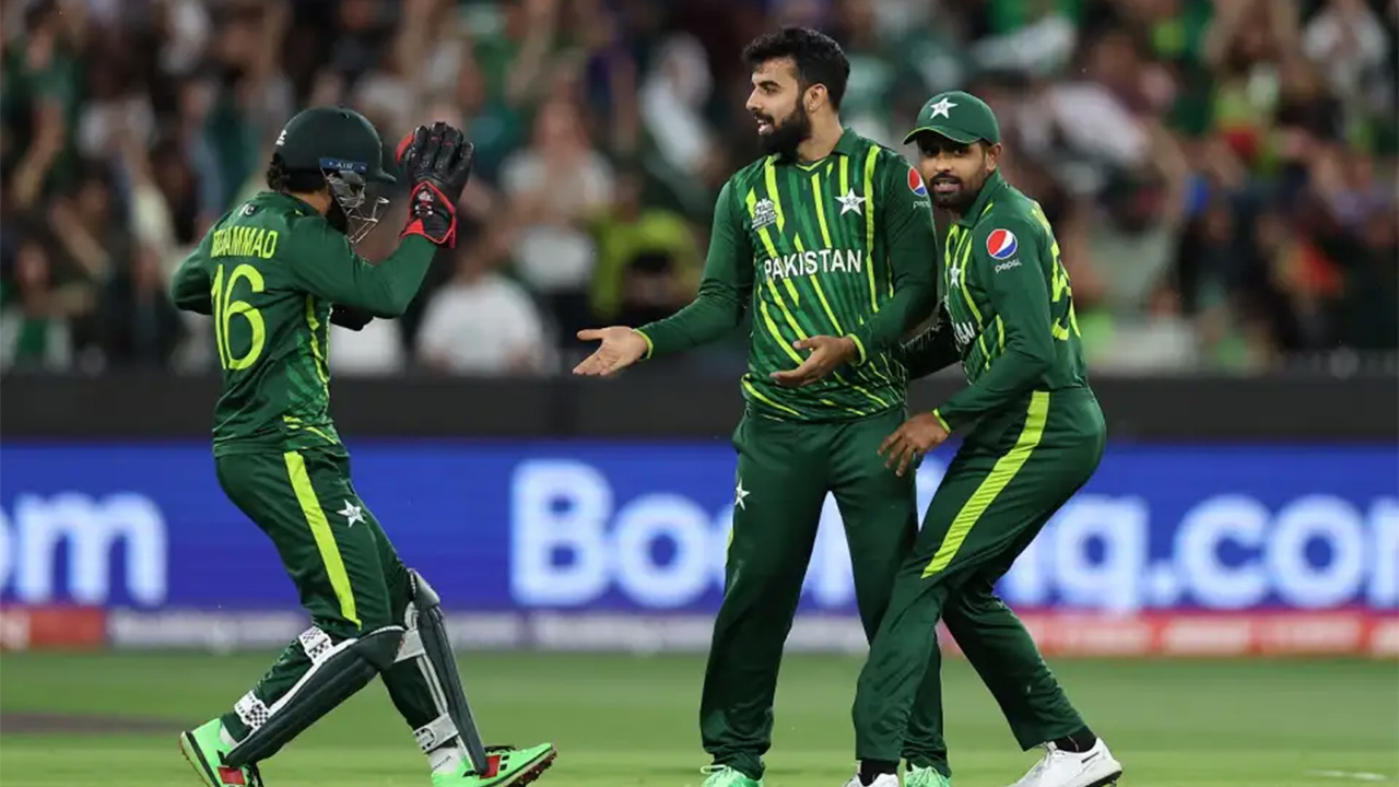 Shadab Khan Put On A Good Economical Show With The Ball
