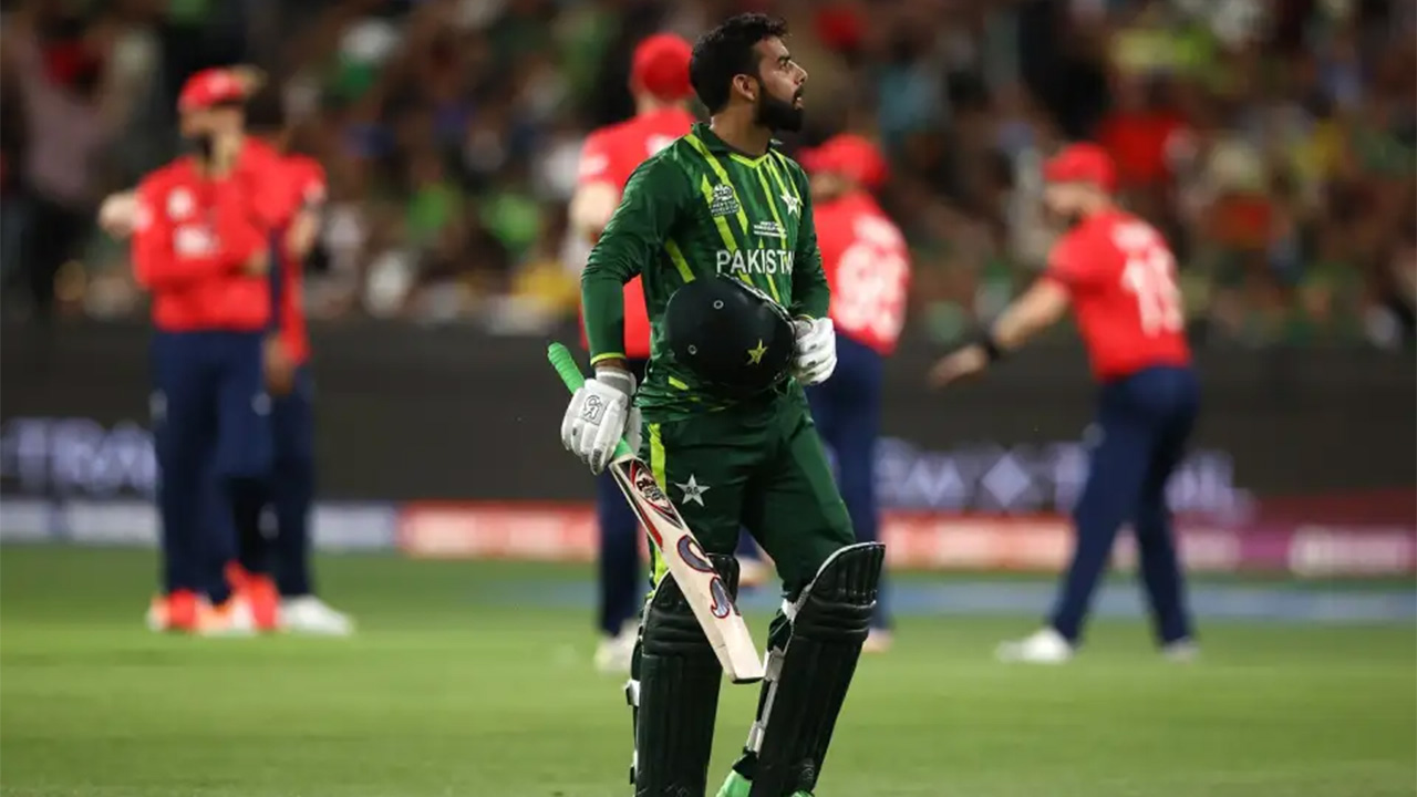 Shadab Khan Walks Off After Being Dismissed By Chris Jordan