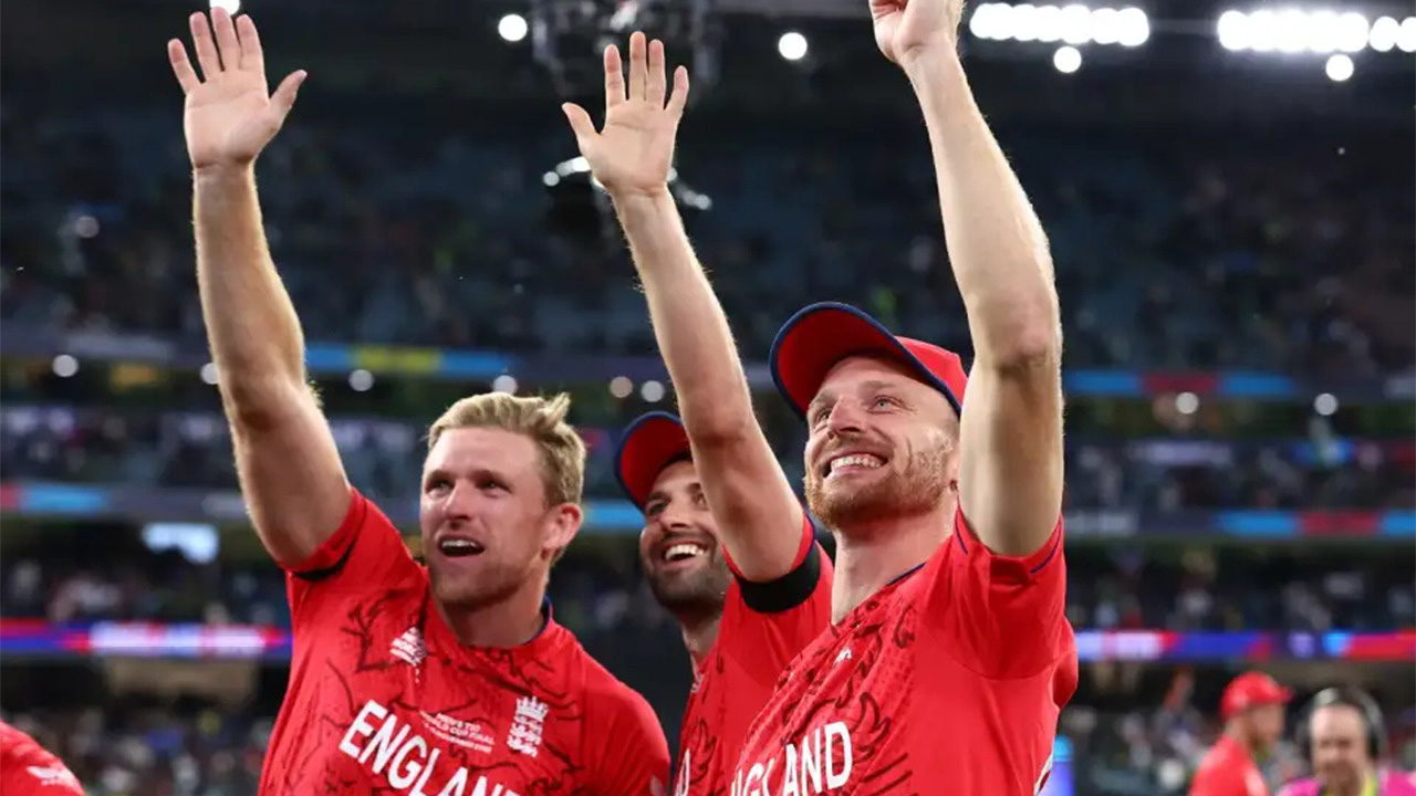 David Willey Mark Wood And Jos Buttler Gesture After The Win