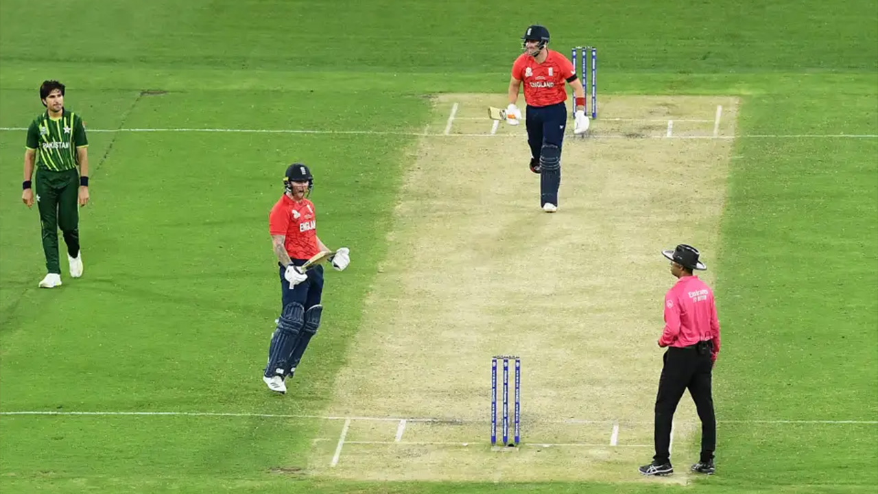 Ben Stokes Roars After Hitting The Winning Run