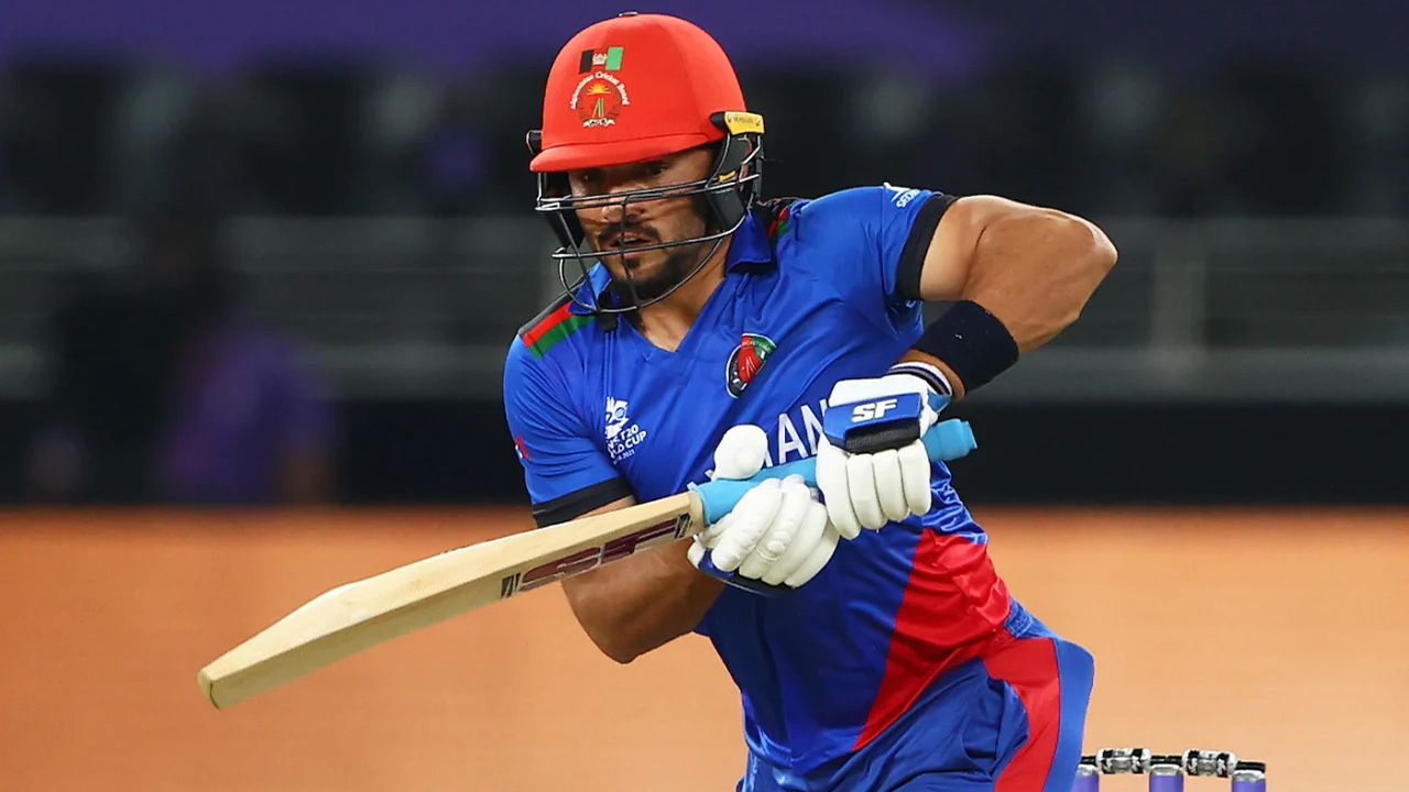 Gulbadin Naib Sets Off For A Quick Run