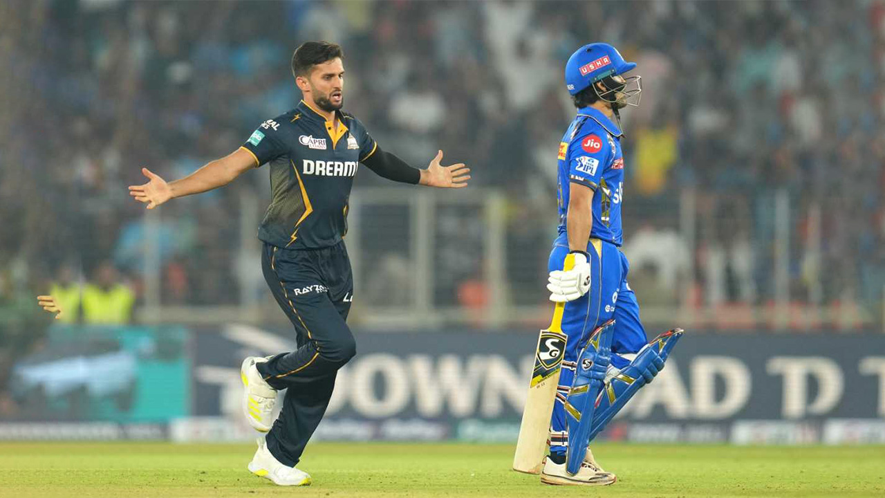 Azmatullah Omarzai jolted Mumbai Indians early with two strikes