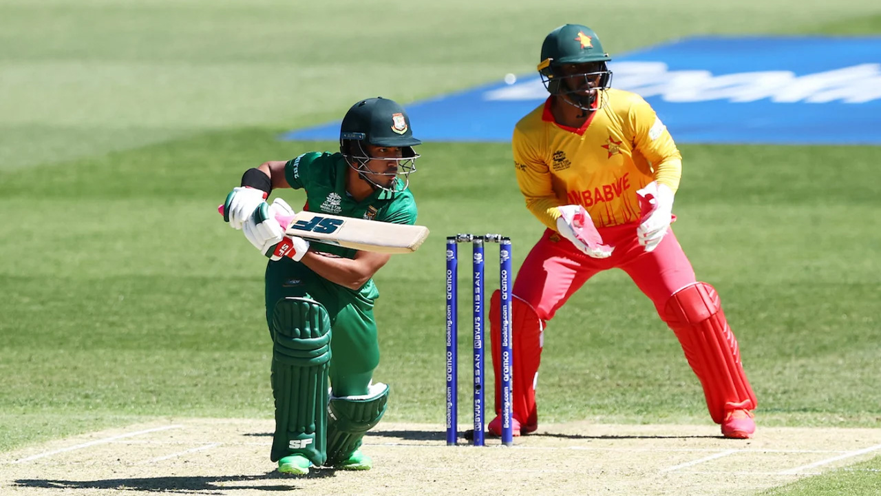 Afif Hossain scored some quick runs towards the close