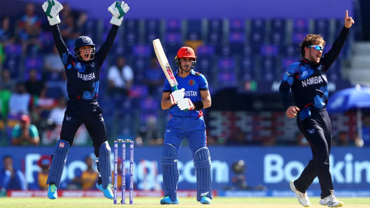 Nicol Loftie Eaton and Zane Green successfully appeal for the wicket of Rahmanullah Gurbaz