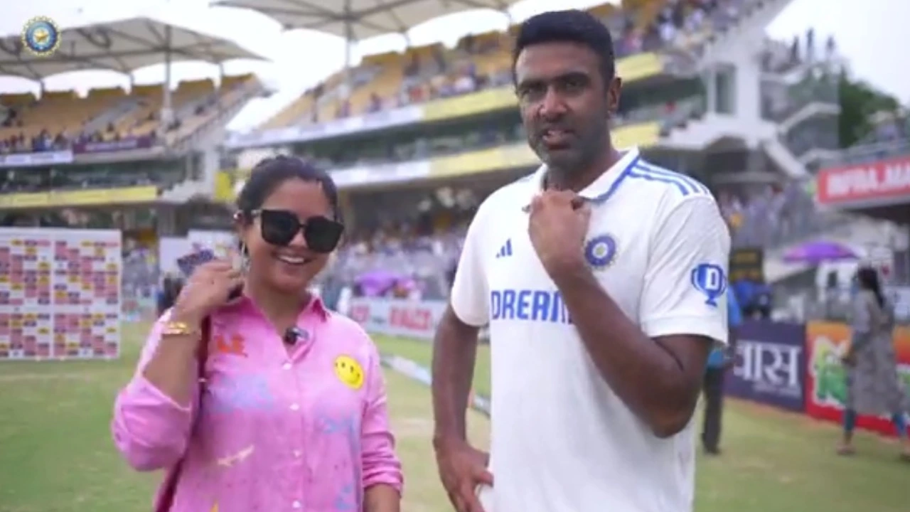 Ravichandran Ashwin With His Wife