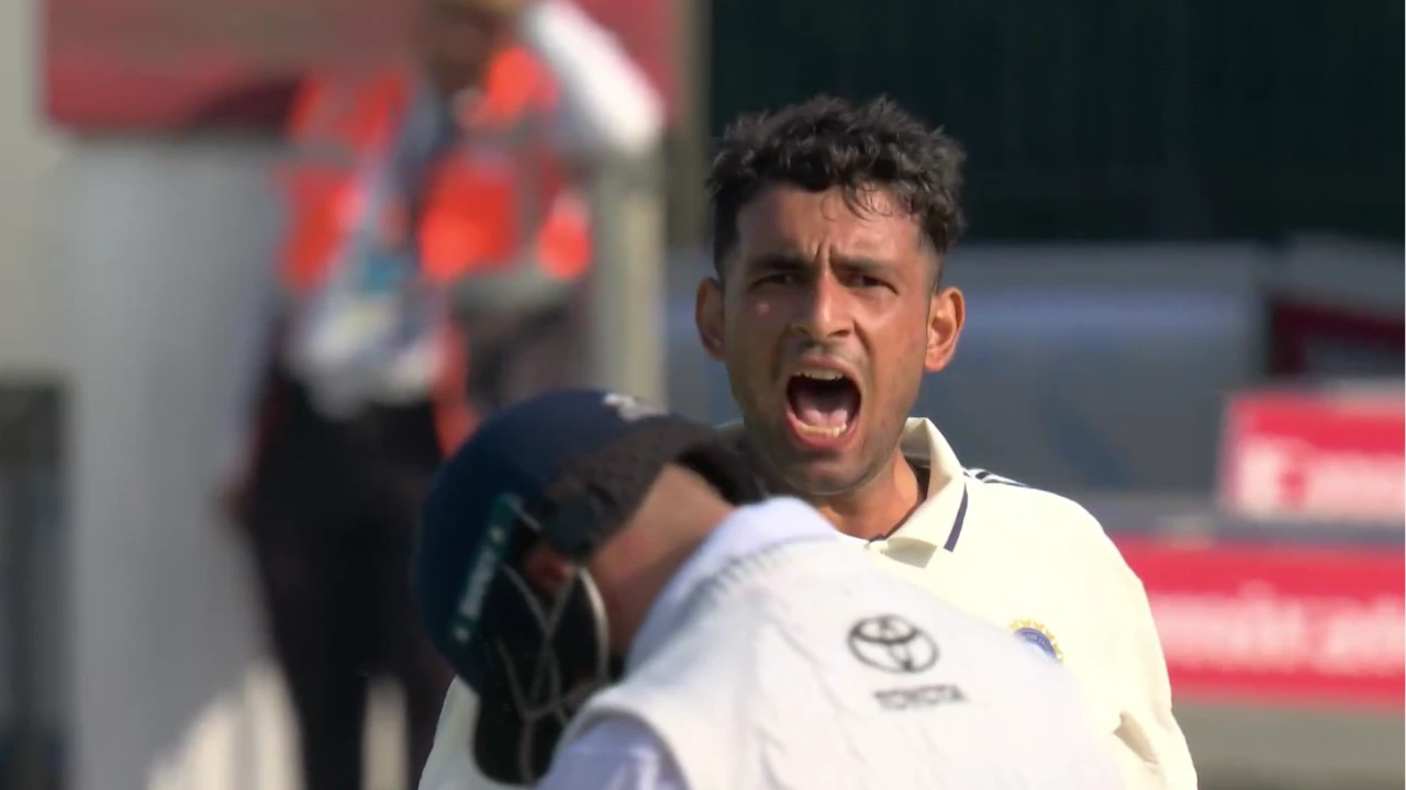 Anshul Kamboj Dismisses Ben Duckett