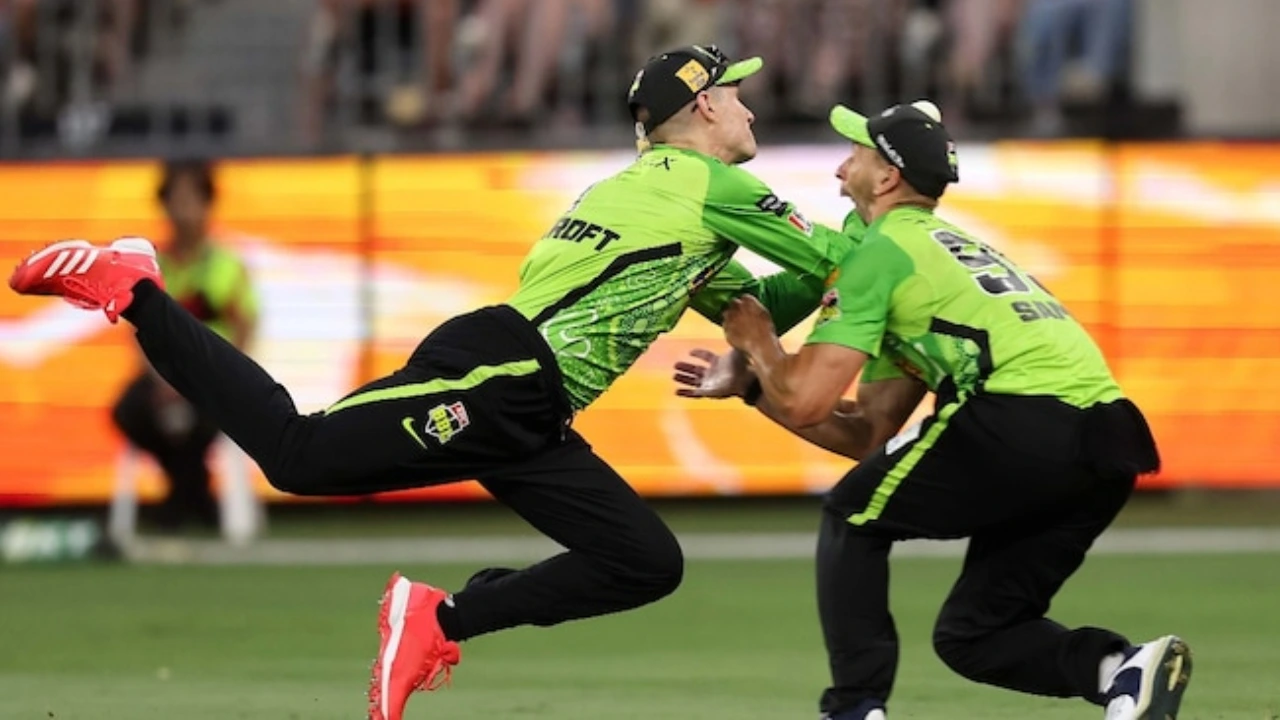 Daniel Sams and Cameron Bancroft in BBL 2024-25