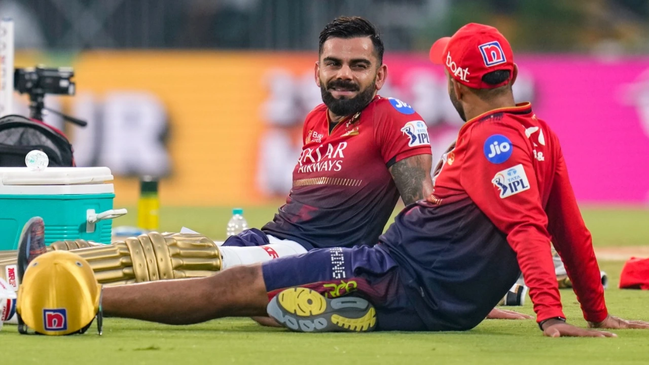 Virat Kohli and Dinesh Karthik