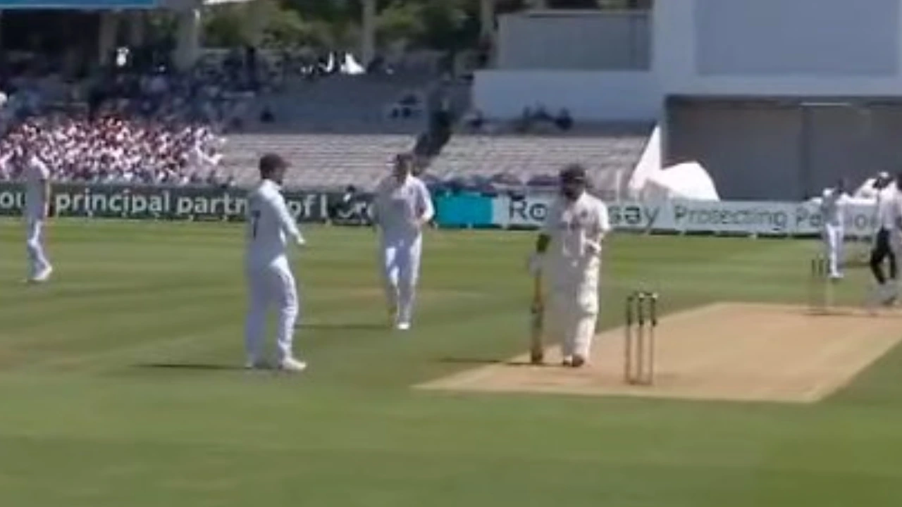 Rishabh Pant and Ben Duckett