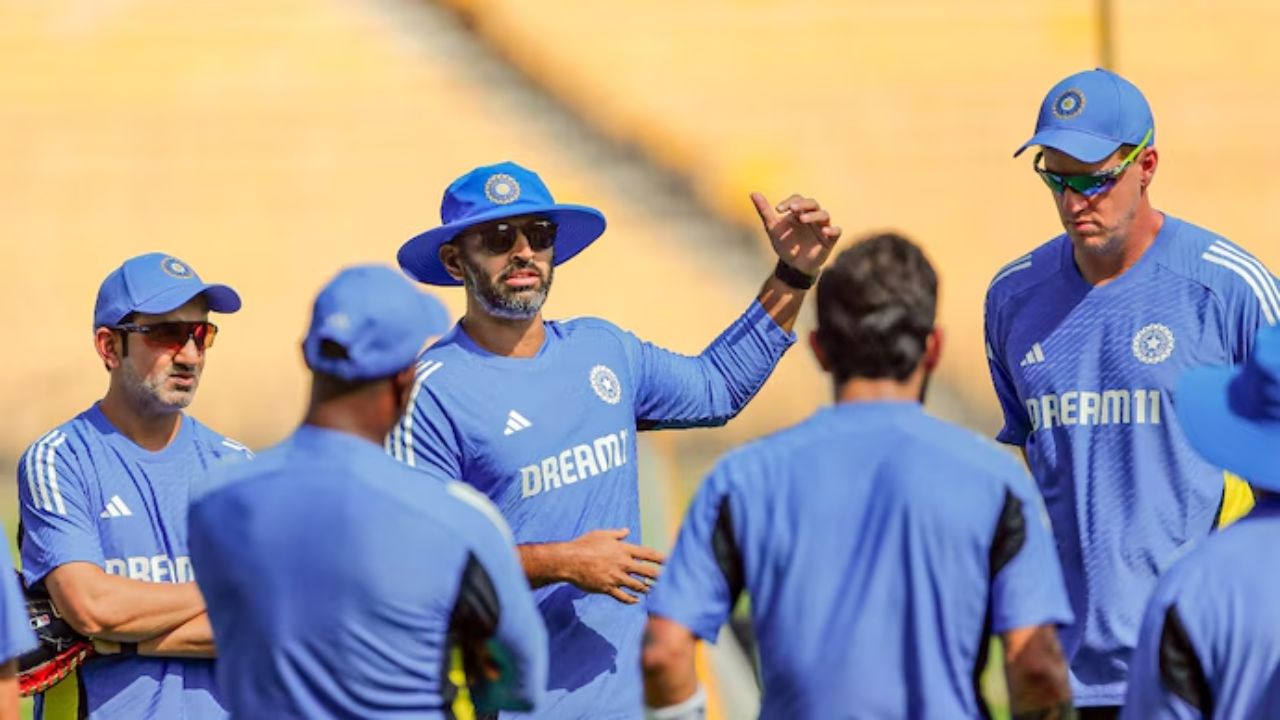 Gautam Gambhir with India's support staff