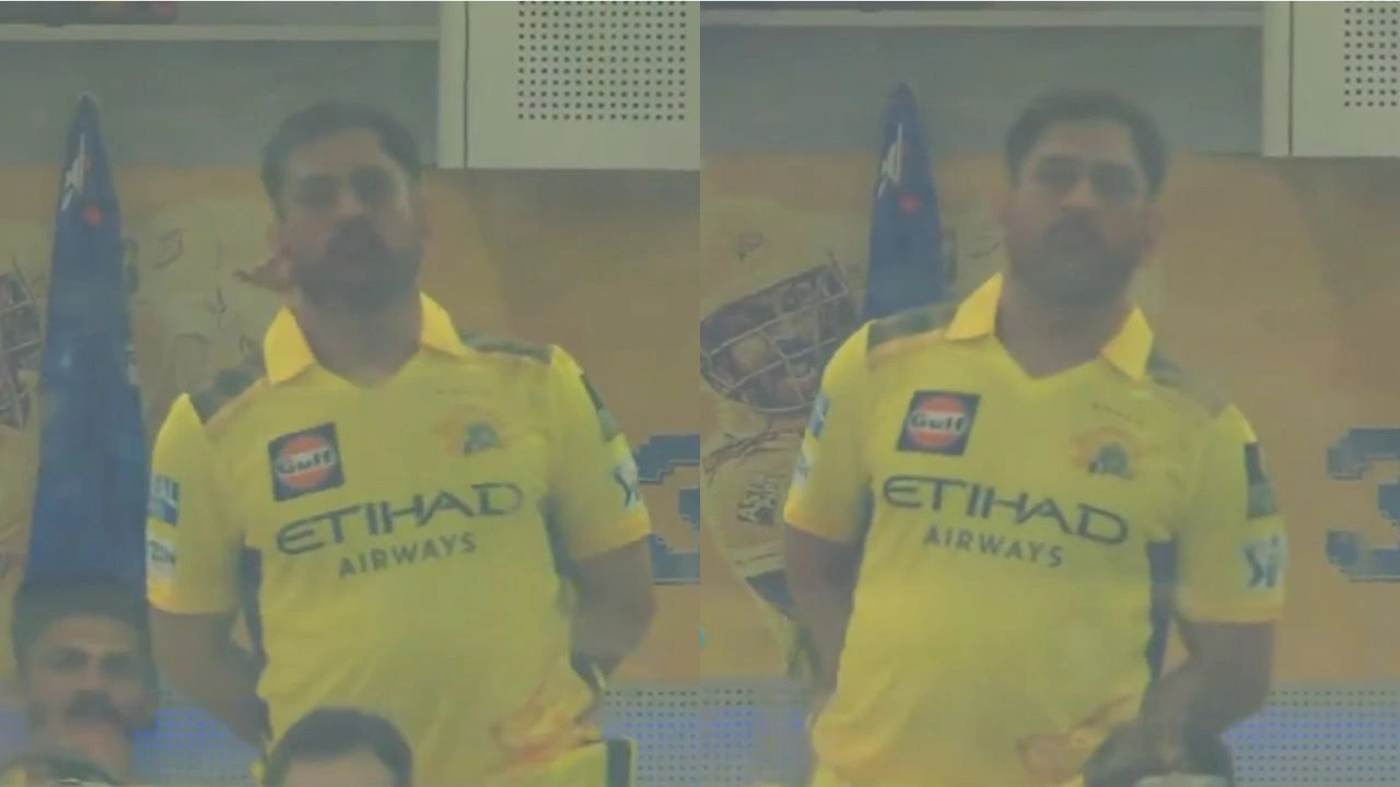 MS Dhoni In CSK Dressing Room Vs RCB