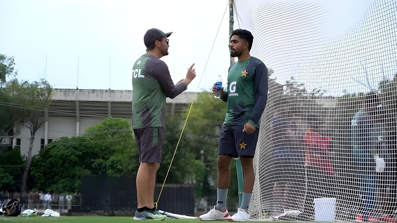Pakistan - Mike Hesson and Babar Azam