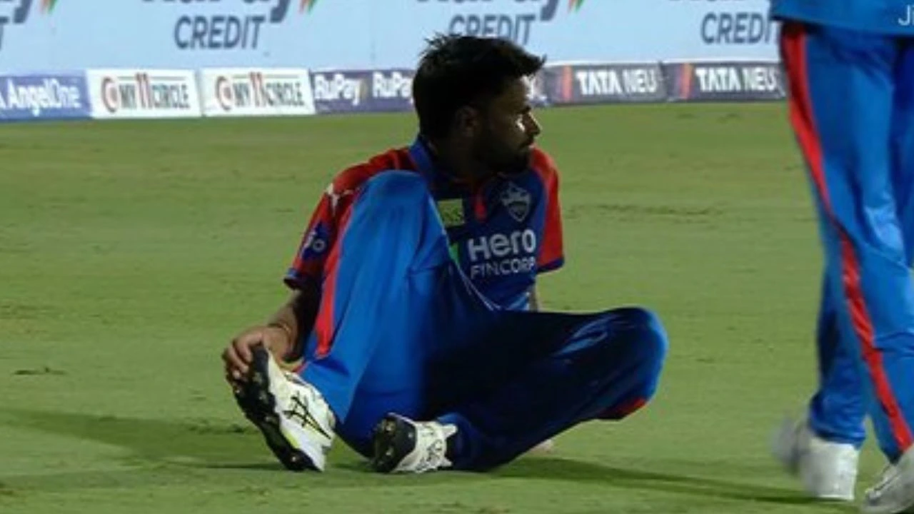 Mukesh Kumar Injured