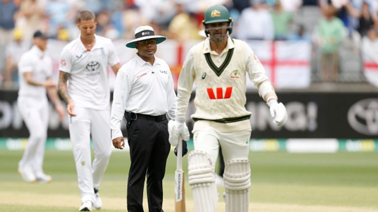 Nathan Lyon suffers injury during Ashes opener in Perth; Australia shell-shocked