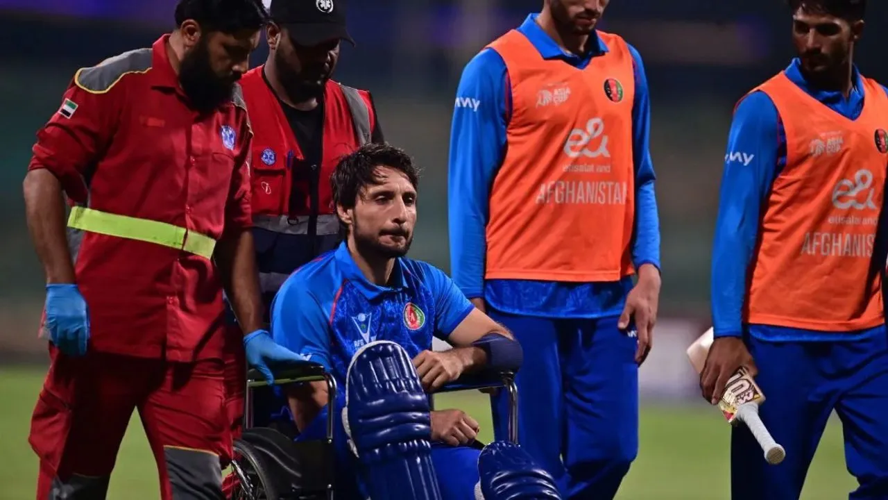 Watch- Rahmat Shah calls for a wheelchair mid-game, never seen before visuals surface