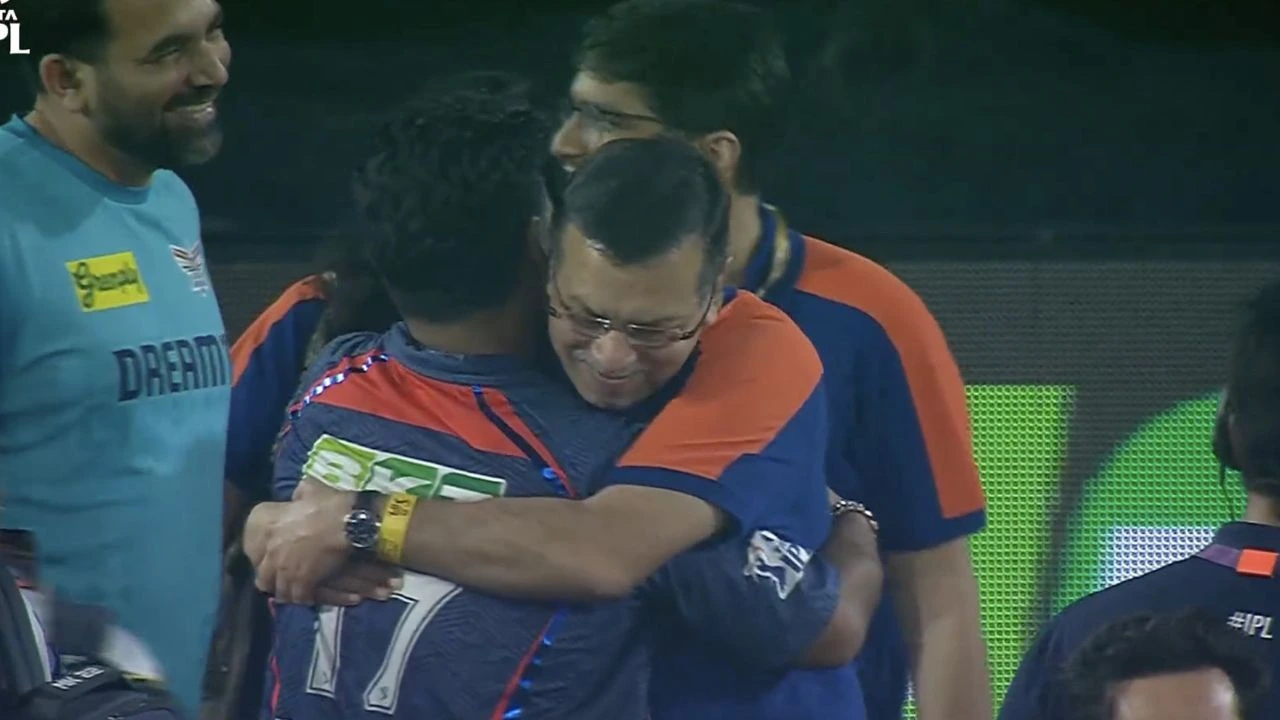 Rishabh Pant Hugs Sanjiv Goenka