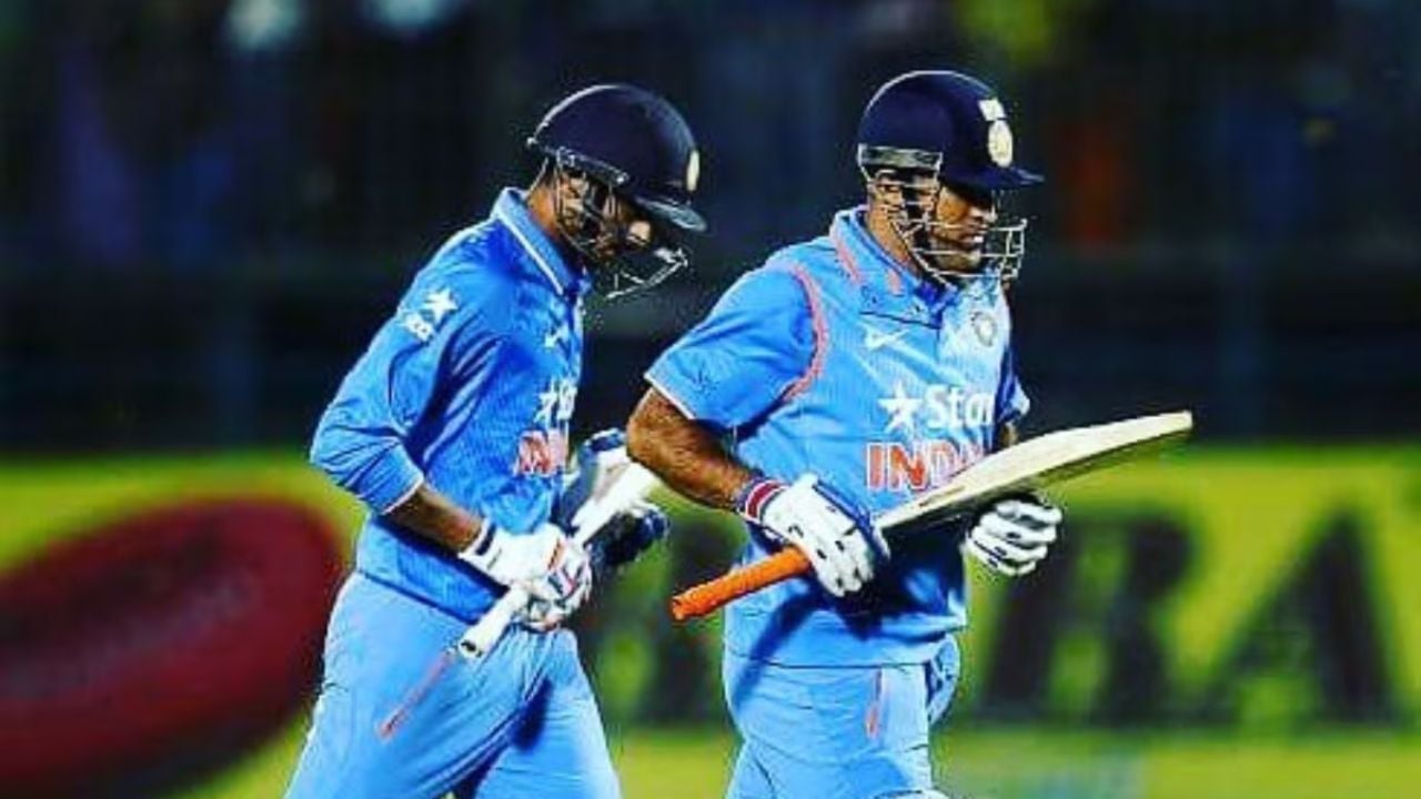 Axar Patel and MS Dhoni