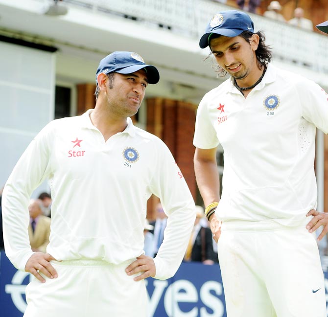 MS Dhoni and Ishant Sharma (Twitter)