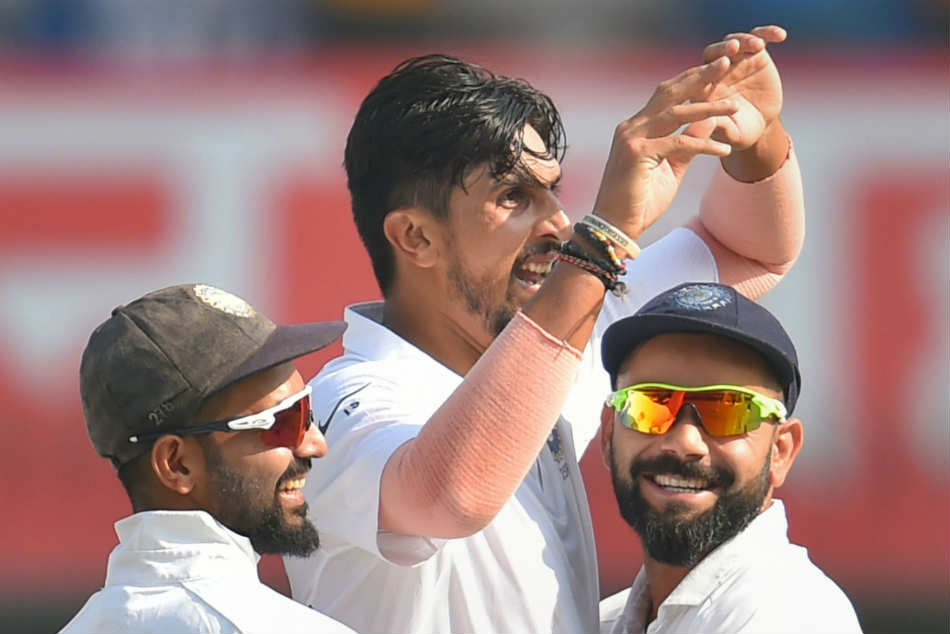 Watch: Virat Kohli Stands Up And Applauds A Boundary By Ishant Sharma