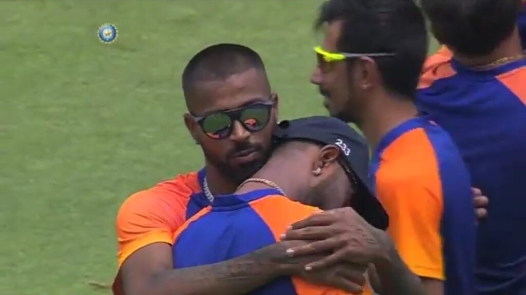“Papa Would Be Proud Of You,” Tweets Hardik Pandya After Krunal Pandya’s Amazing ODI Debut For India 2 Hardik Pandya, Krunal Pandya