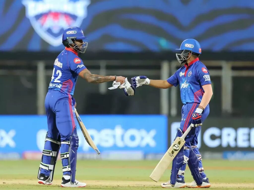 "Made Some Changes In Batting": Prithvi Shaw Reveals Reason Behind His Success After 38-Ball 72 vs CSK 1 Shikhar Dhawan and Prithvi Shaw