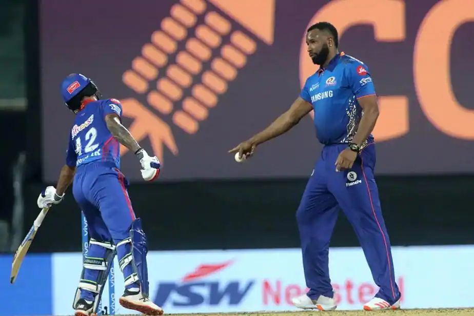 Kieron Pollard and Shikhar Dhawan [Image-IPLT20]