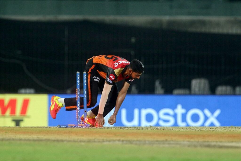 J Suchith of Sunrisers Hyderabad run outs Prithvi Shaw. (Photo-BCCI)