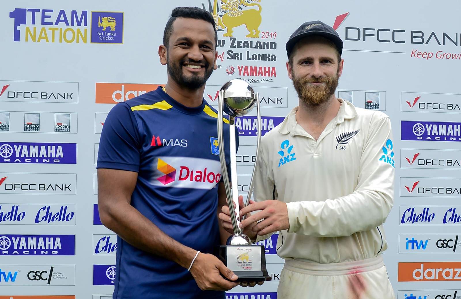 Dimuth Karunaratne and Kane Williamson