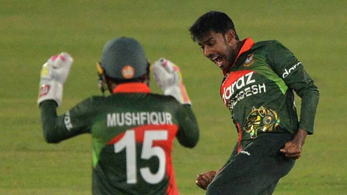 Bangladesh's Mehidy Hasan celebrates with teammate Mushfiqur Rahim (Photo: SKy Sports)