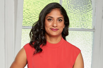 Lisa Sthalekar