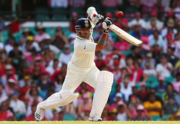 Sachin Tendulkar - top 5 cricketers to play with most players
