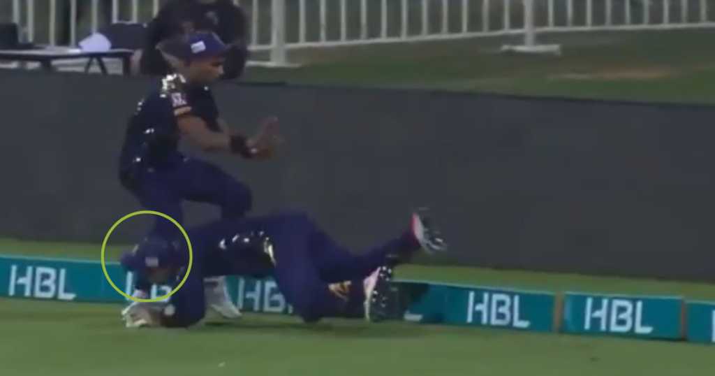 PSL 2021: Faf Du Plessis Suffers From Memory Loss After Getting Hit On Head During An On-Field Collison 1 Faf du Plessis Hospitalized After Colliding With Mohammad Hasnain On The Field In PSL 2021