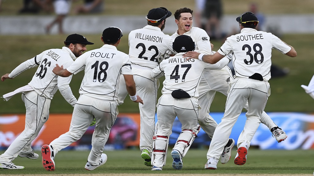 Mitchell Santner, New Zealand, Pakistan