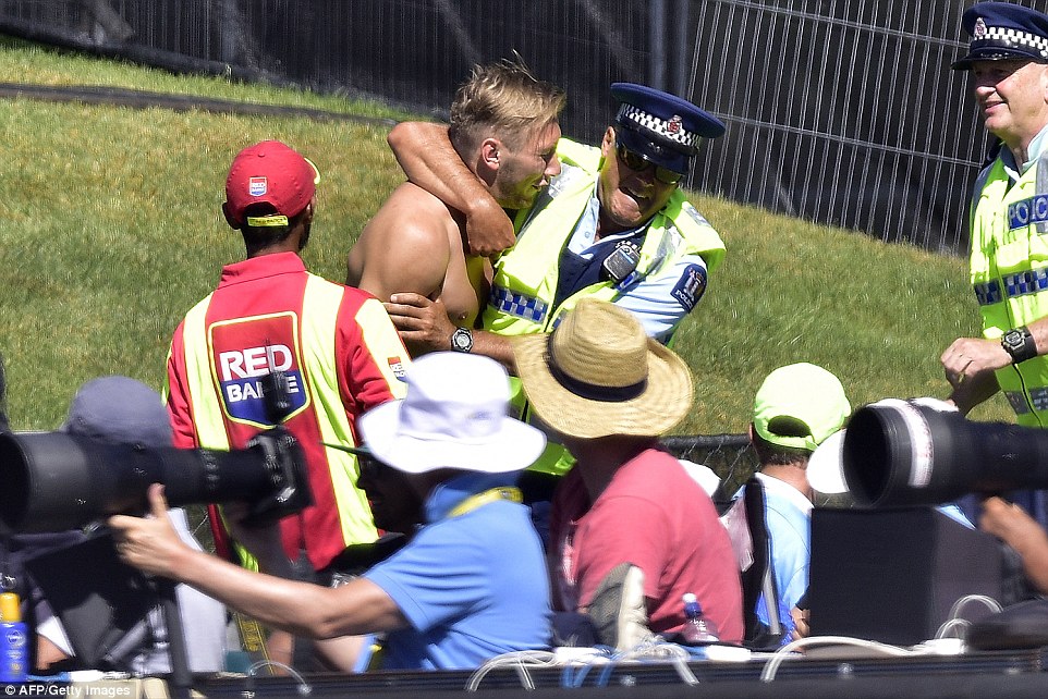 Streaker, Cricket, Streakers In Cricket