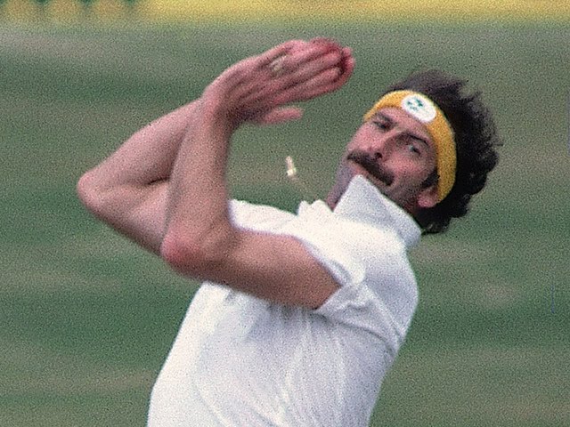 Dennis Lillee Cricket Bat Dissappears From Charity Match, Plea Issued For  Return