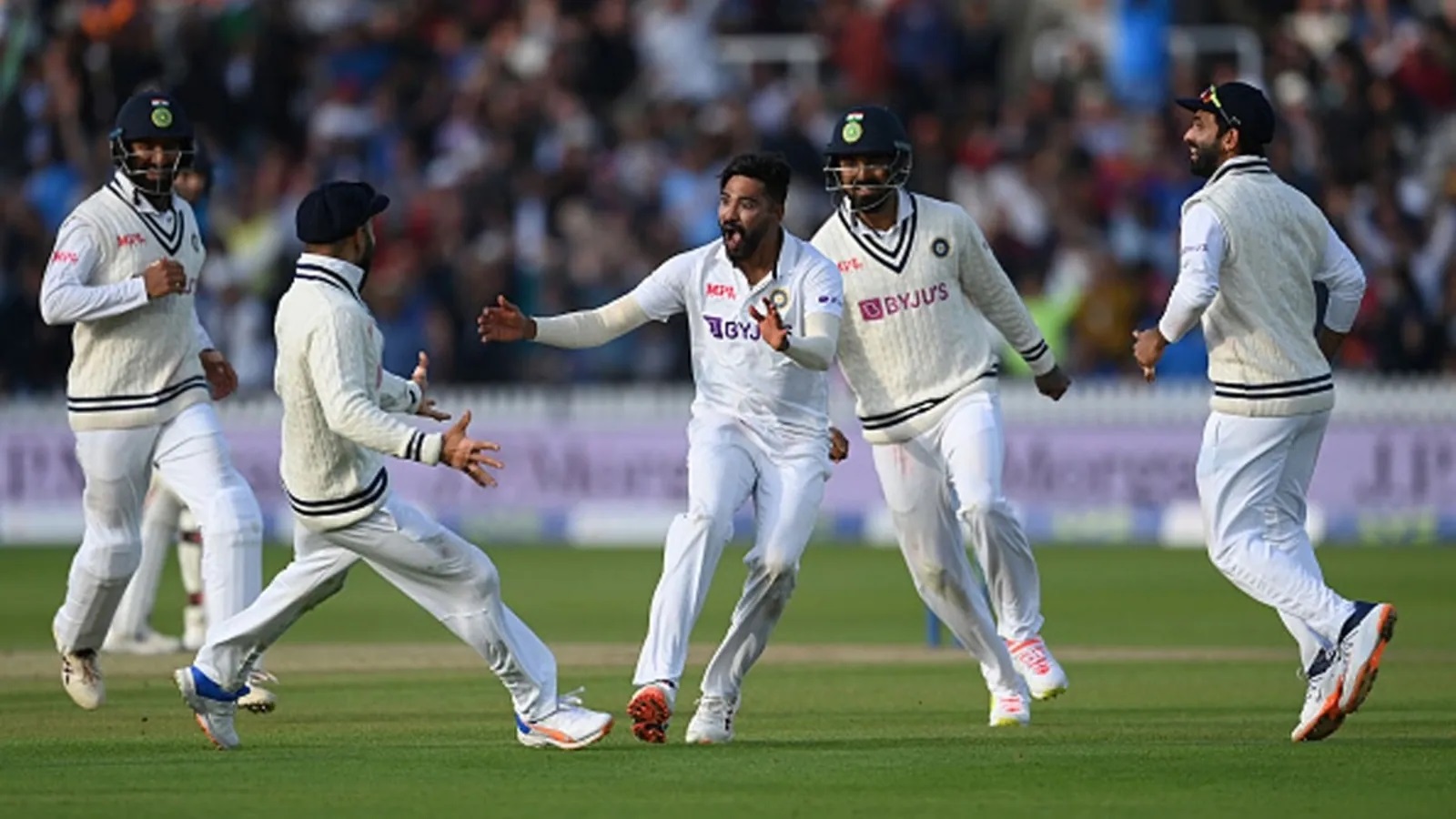 Ravi Shastri calls India's victory at Lord's something very special; Indian coach thanks players for making it happen 3 Indian cricket team