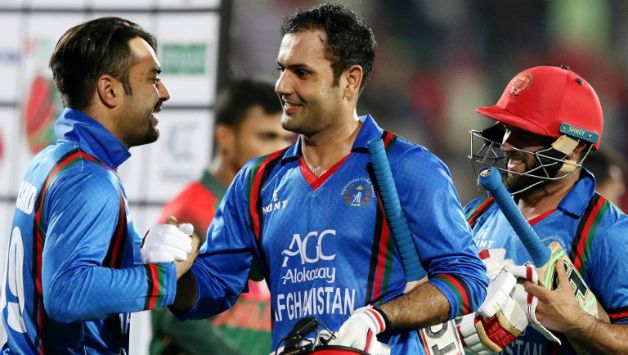 Rashid Khan y Mohammad Nabi