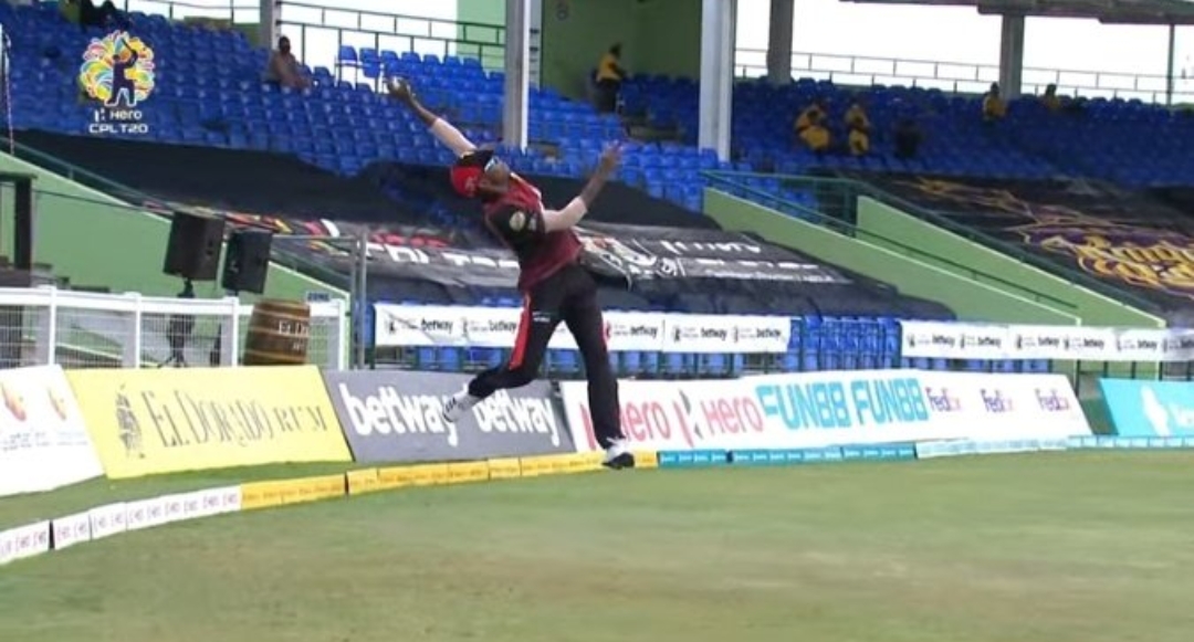 CPL 2021: Akeal Hosein Takes An Exceptional One-Handed Catch (Watch Video)