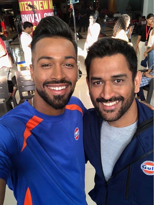 MS Dhoni and Hardik Pandya. Photo- Twitter