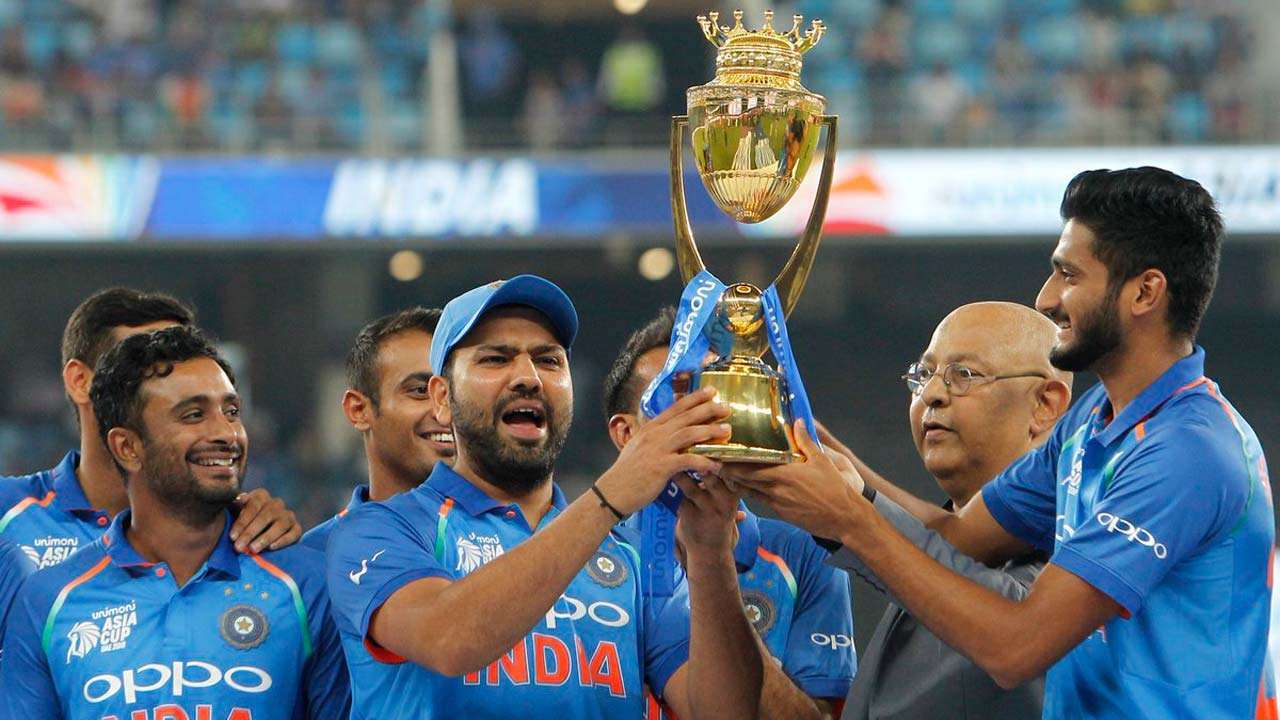 Rohit Sharma with Asia Cup 2018 trophy. Photo- Getty