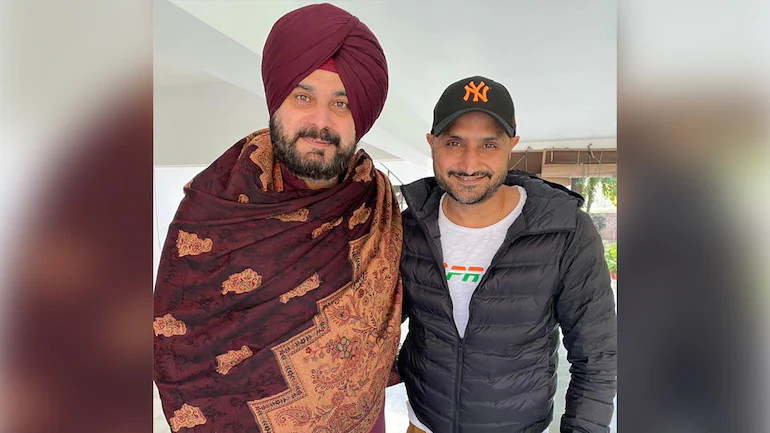 Navjot Singh Sidhu with Harbhajan Singh. Photo- Twitter