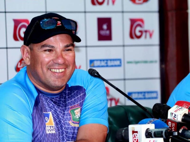 South Africa Will Start As Favourites But That Suits Us Coming As Underdogs - Russell Domingo