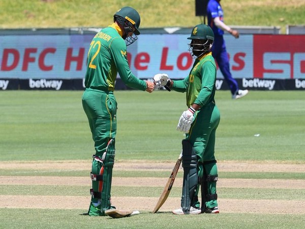 Rassie van der Dussen-Temba Bavuma partnership