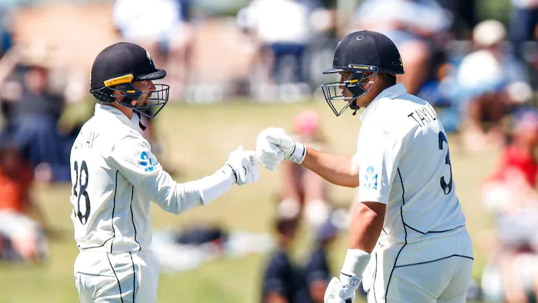 Devon Conway and Ross Taylor