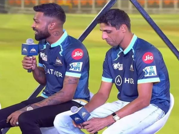 Hardik Pandya-Ashish Nehra - Aakash Chopra