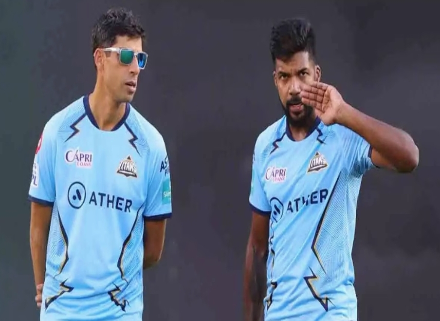 Varun Aaron, Ashish Nehra