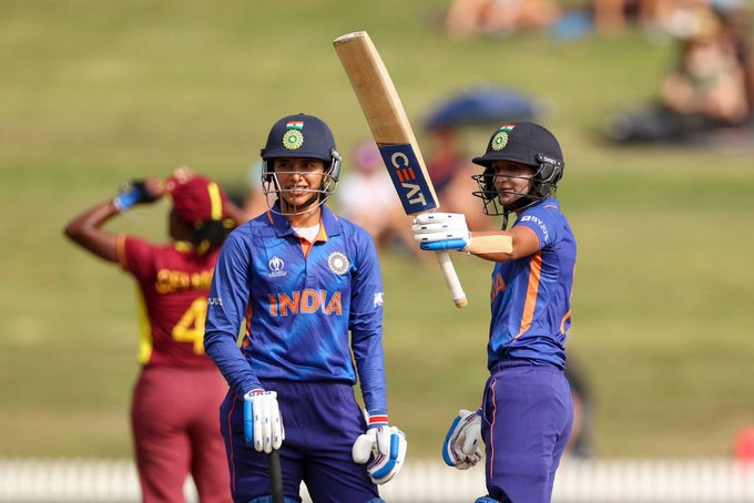 Smriti Mandhana and Harmanpreet Kaur